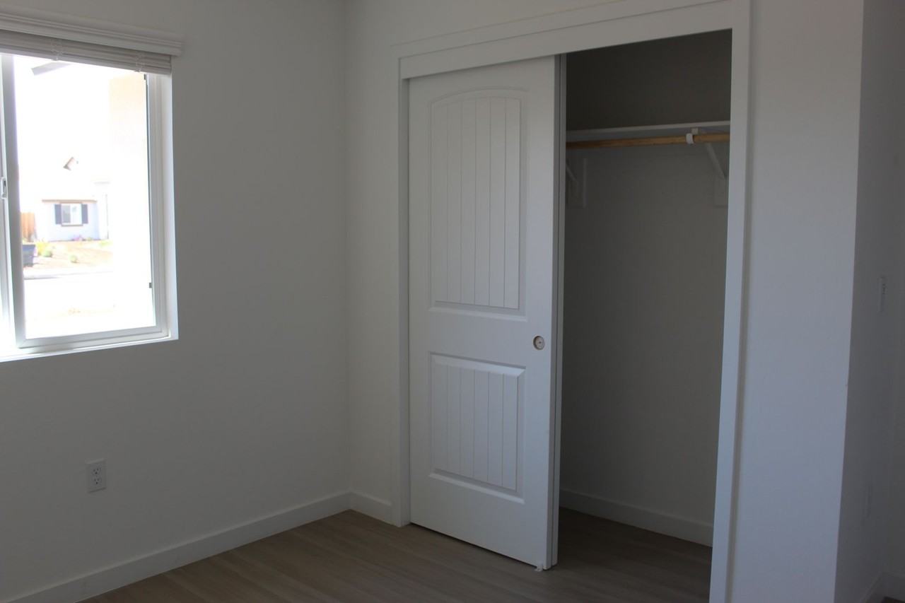 818 Byron Bay Dr - Photo 2 of 21