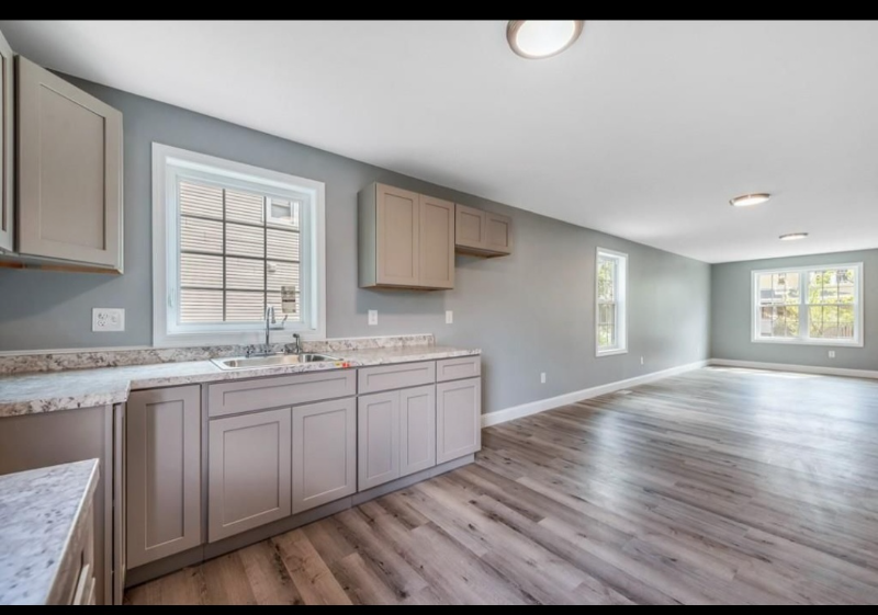 39 Clantoy St #1 - Photo 3 of 6