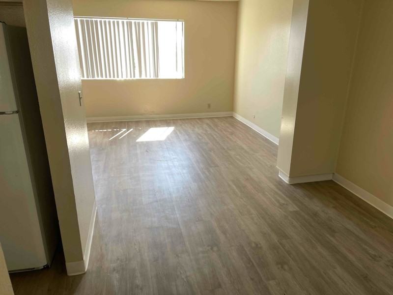 348 S Willie James Jones Ave #19 - Photo 3 of 6