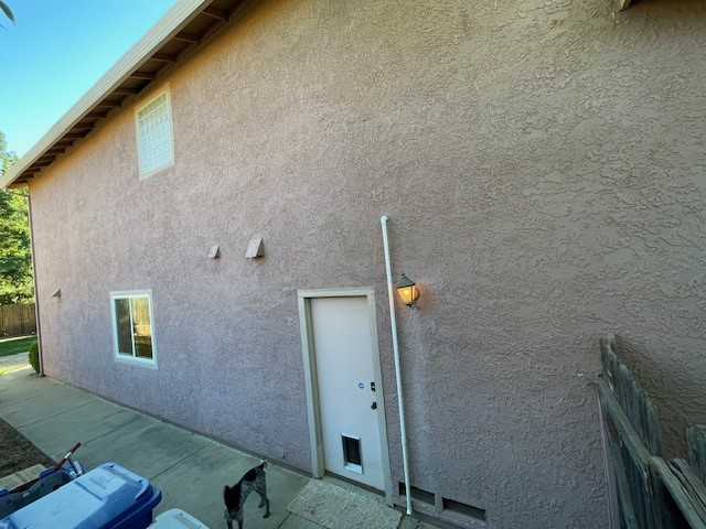 1445 Farrell Ct - Photo 3 of 10