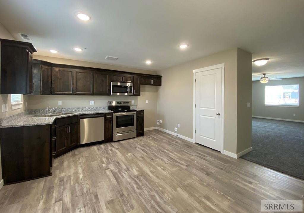 535 Trails End #535 - Photo 2 of 19