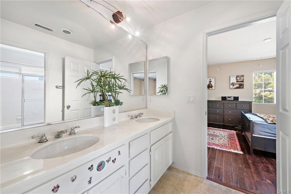 27601 Rosebud Way - Photo 2 of 8