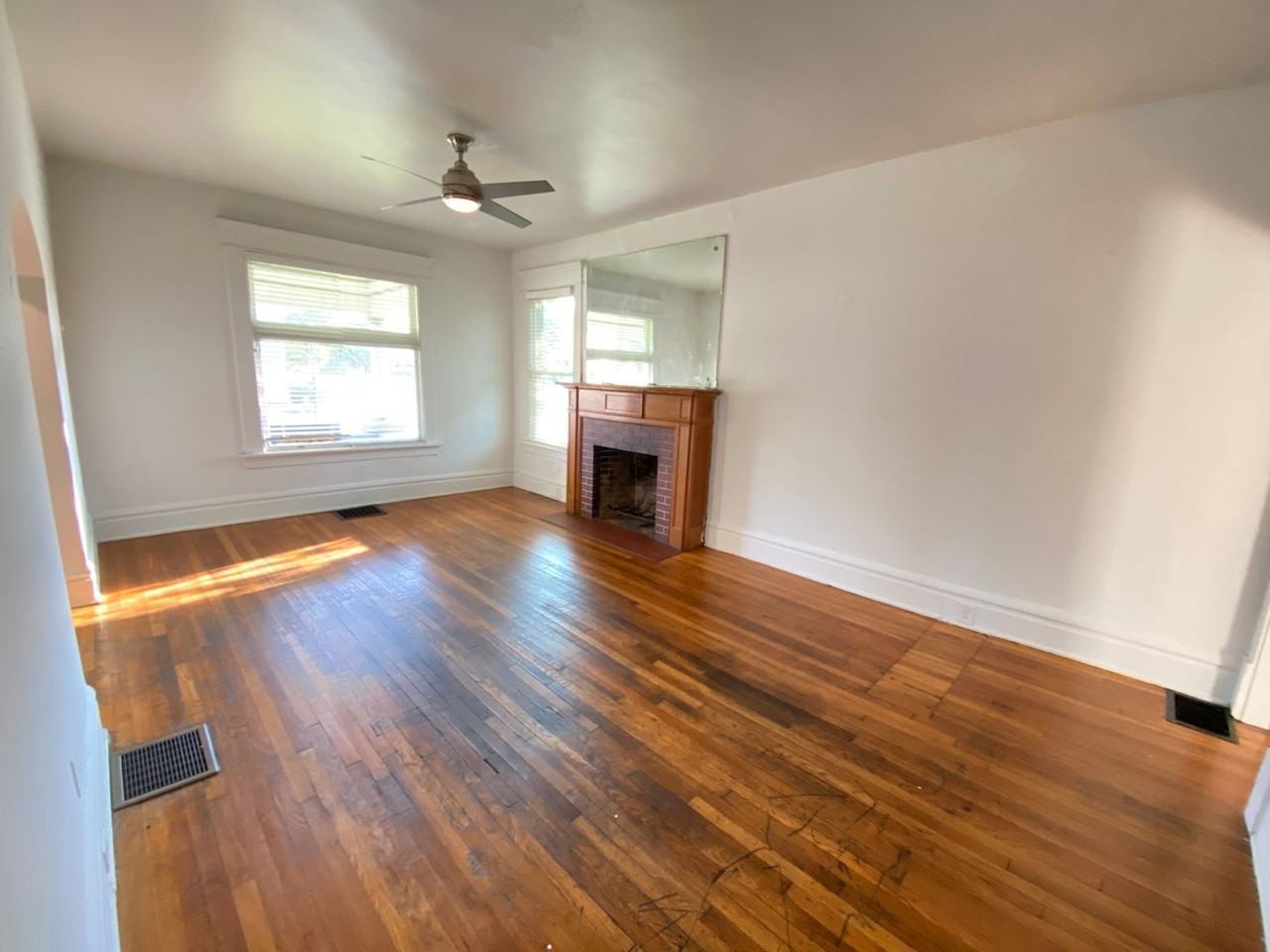249 E 16th Ave - Photo 5 of 21