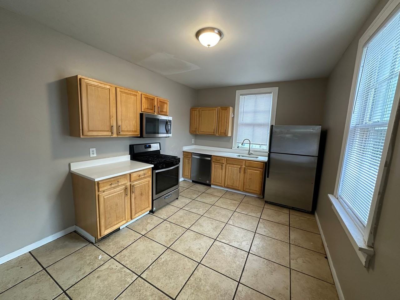 161 E Frambes Ave - Photo 7 of 19