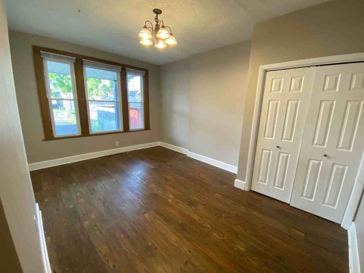 165 E 12th Ave - Photo 6 of 18