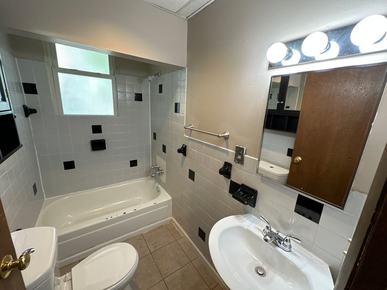 Summit St 1932-1934 WPR - Photo 6 of 40