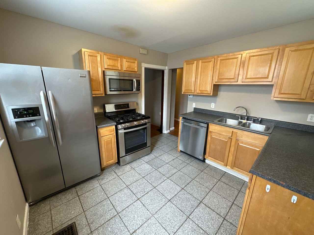 Summit St 1932-1934 WPR - Photo 7 of 40