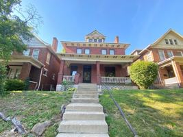 featured image of 28 E Northwood Ave