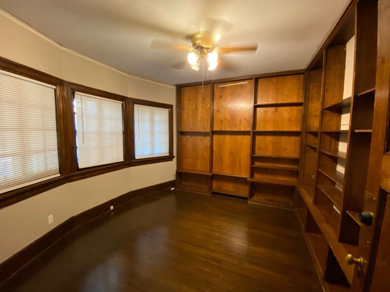 1980 Indianola Ave - Photo 7 of 28
