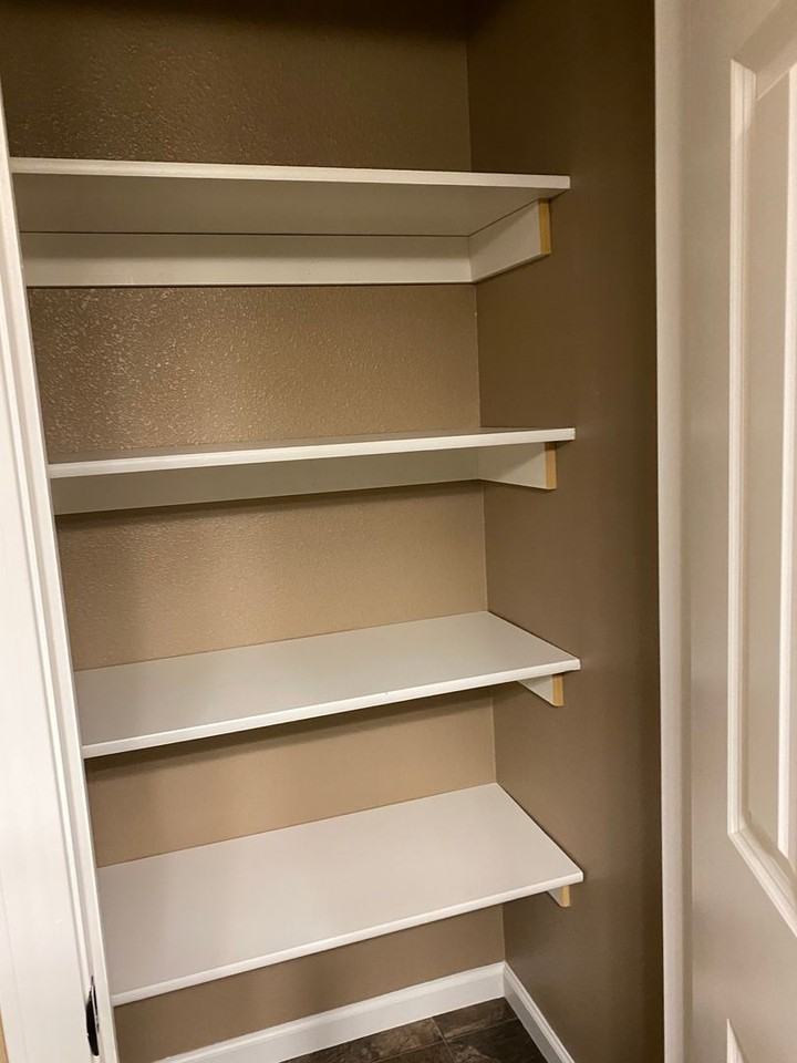901 Bremner Ave - Photo 4 of 15