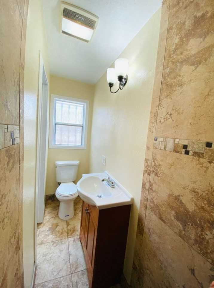 204 N Spring Ave #B - Photo 5 of 12