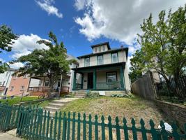 featured image of 1462 Indianola Ave