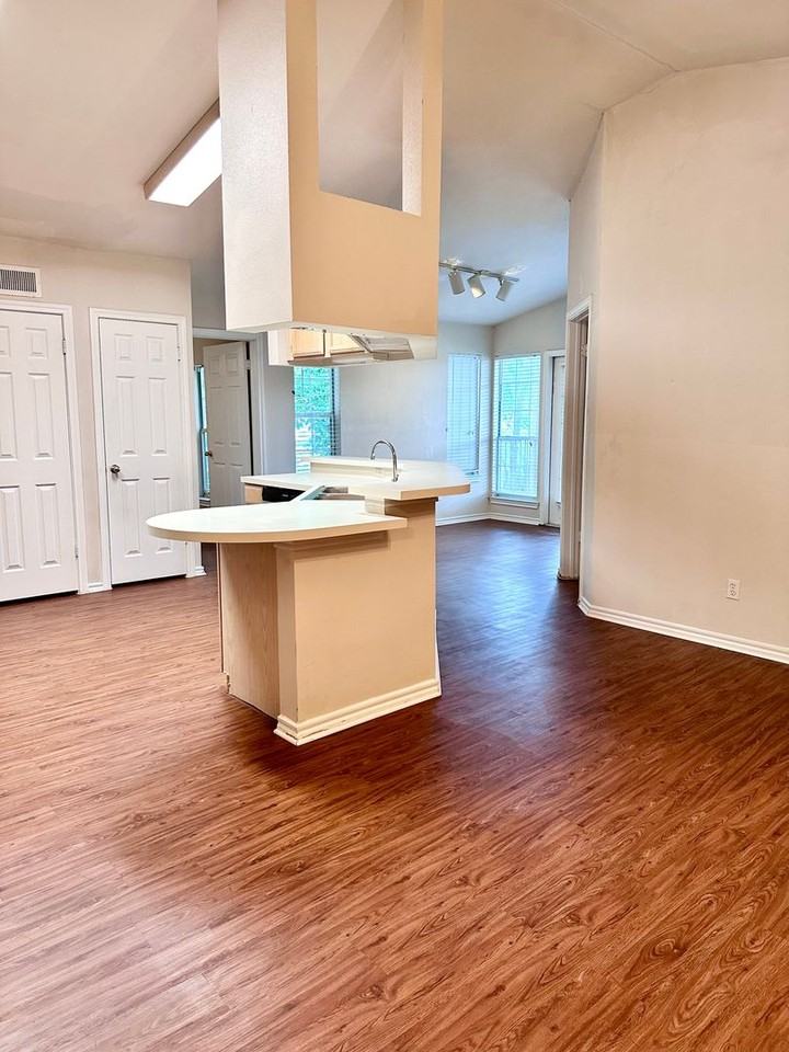 6804 N Capital Of Texas Hwy - Photo 6 of 20