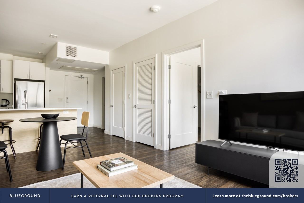 845 Washington Street - Photo 5 of 57