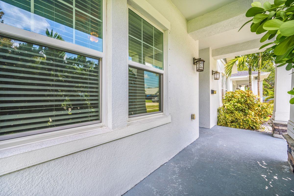 475 36th Ave N - Photo 3 of 26