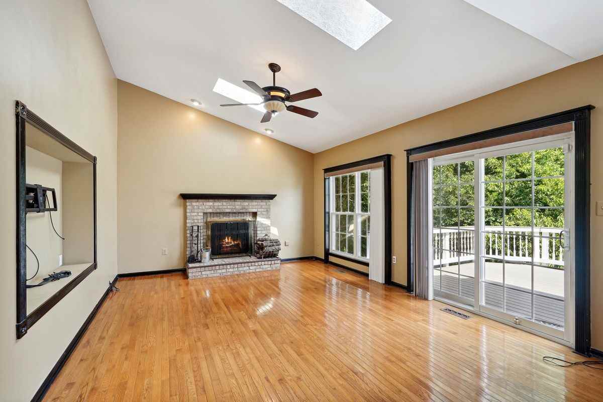 5406 Lomax Way - Photo 2 of 22