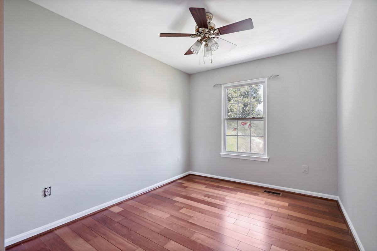 5406 Lomax Way - Photo 7 of 22