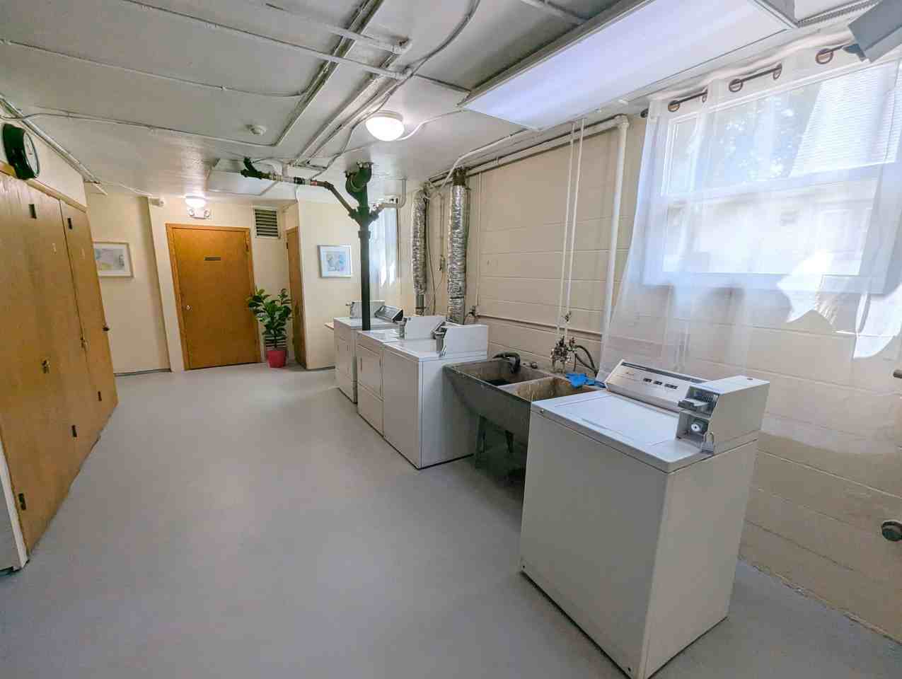 3915 Lookout Place - Photo 3 of 6