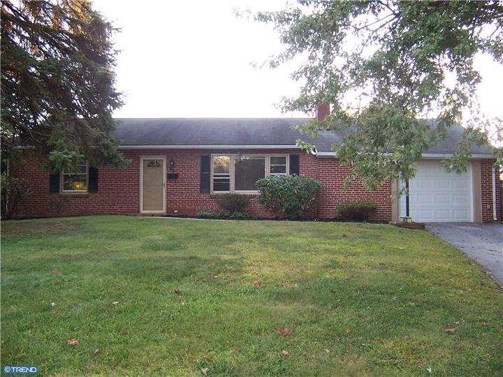 45 Dayleview Rd - Photo 3 of 16