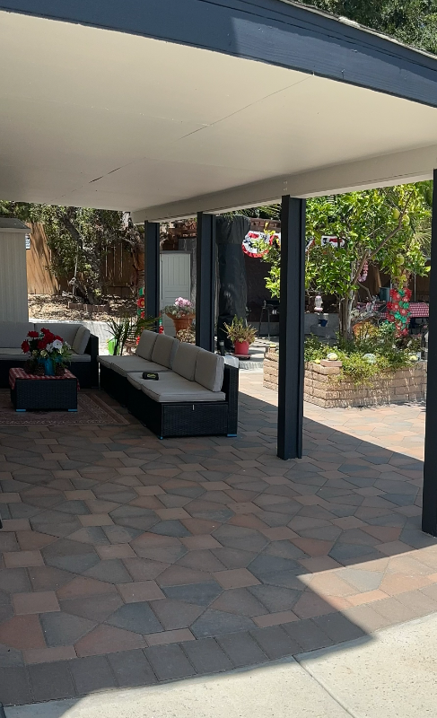 1511 Seabrook Ln - Photo 7 of 10