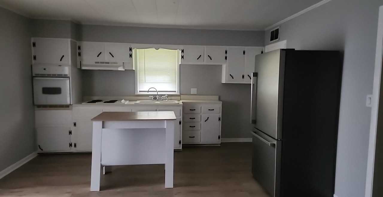 939 Clay Street #NA - Photo 2 of 22