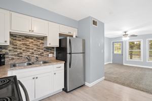 featured image of 1 Cameron Dr #B
