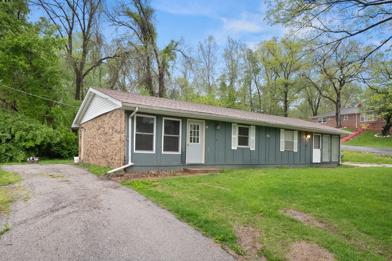 1 Cameron Dr #B - Photo 2 of 15