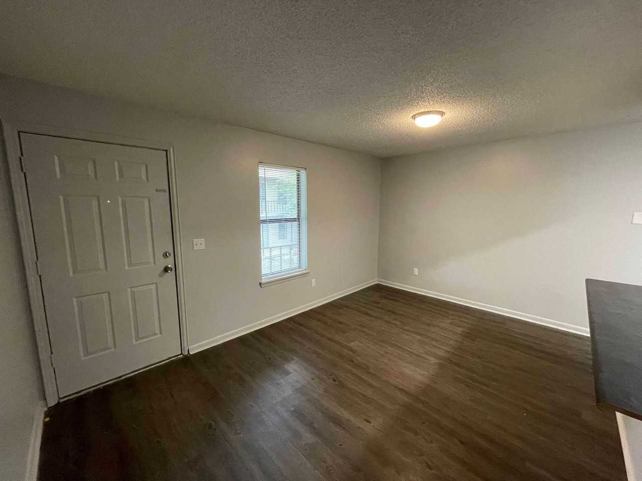 2005 Belt Street - Photo 3 of 11