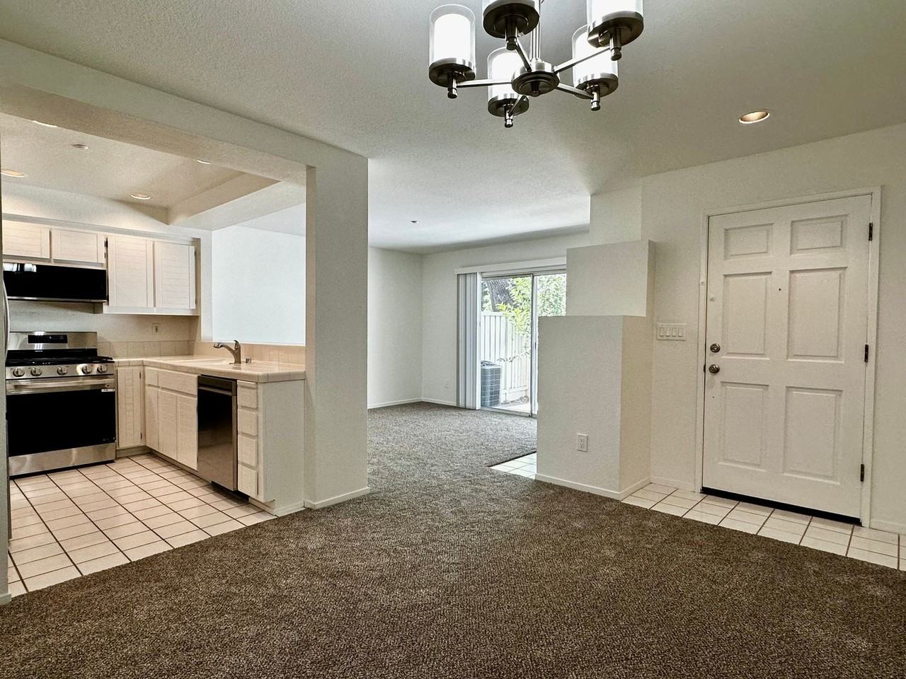 6917 Rodling Dr #B - Photo 3 of 16