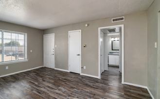 Royal Terrace: All Bills Paid! Leasing Specials! Renovated Euless Apartments, New Management! - Photo 1 of 1