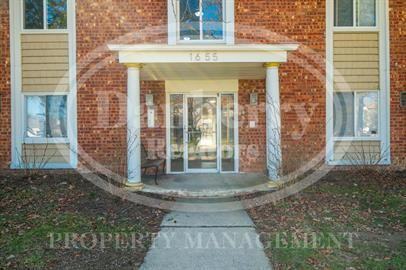 1655 Brownstone Boulevard - Photo 2 of 37