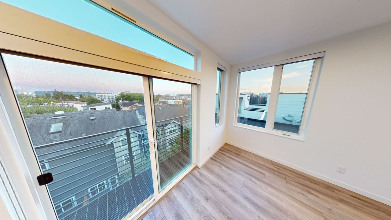 ALNA Ballard - Photo 5 of 11