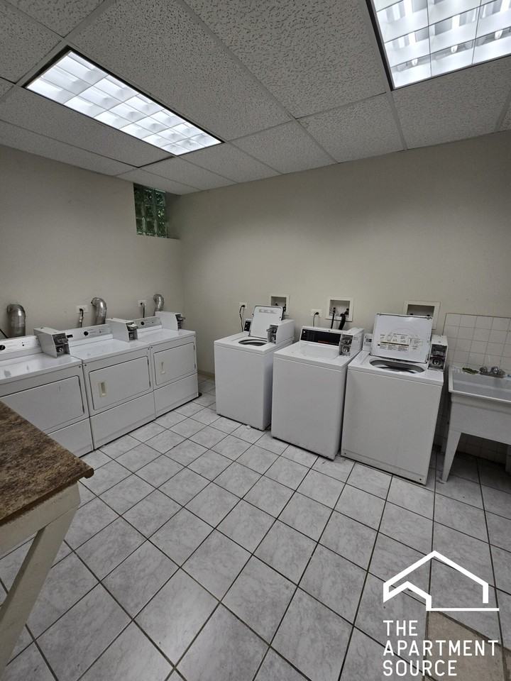 North Ridge Boulevard #1E - Photo 4 of 6