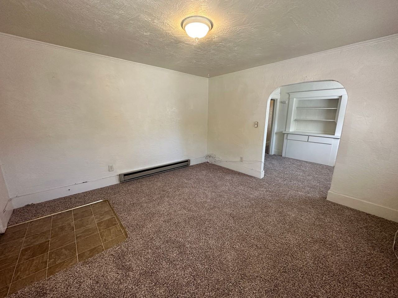 MEL110 - Photo 3 of 10