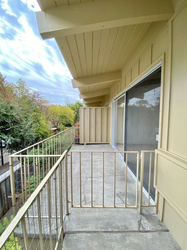 407 Mission Ave #6 - Photo 7 of 16