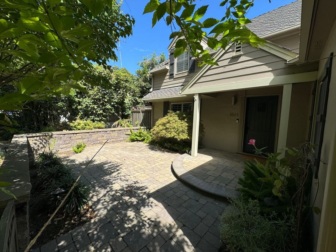 1861 10th Ave - Photo 3 of 41