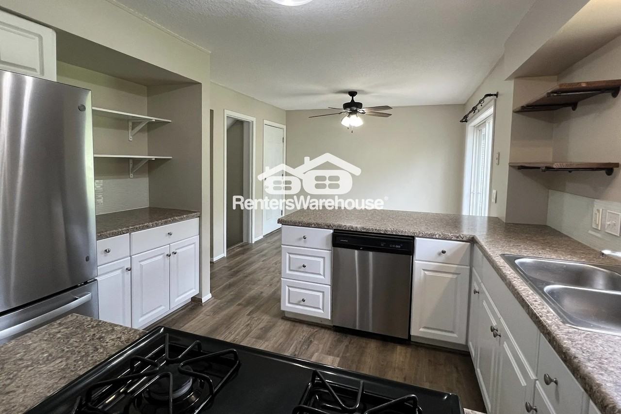 931 Savannah Rd - Photo 2 of 23