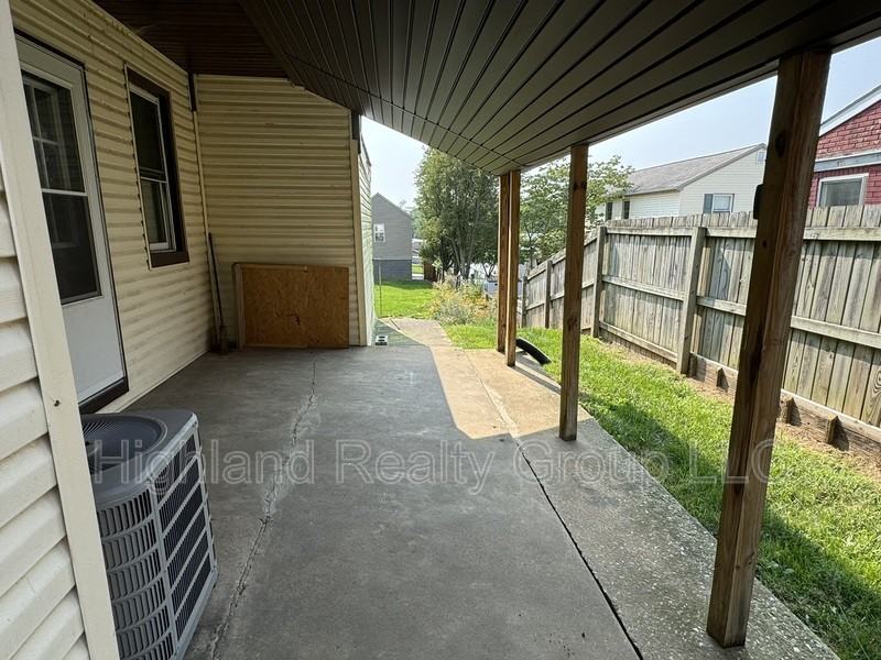 648 Plane St - Photo 2 of 20