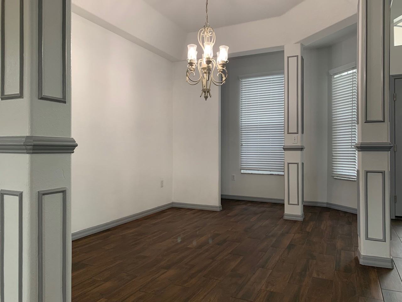 24410 Rolling View Ct - Photo 2 of 18