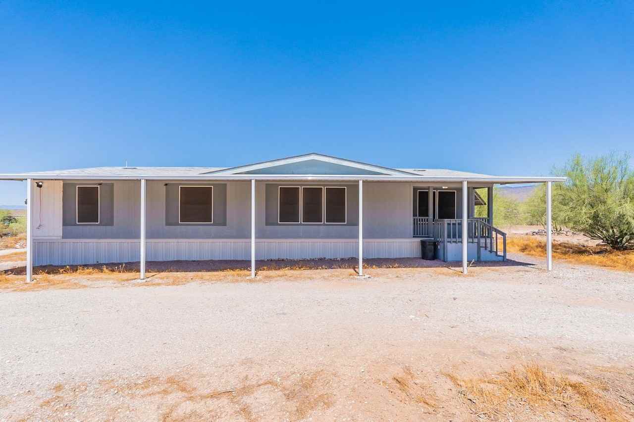 1628 E Circle Mountain Rd - Photo 2 of 34