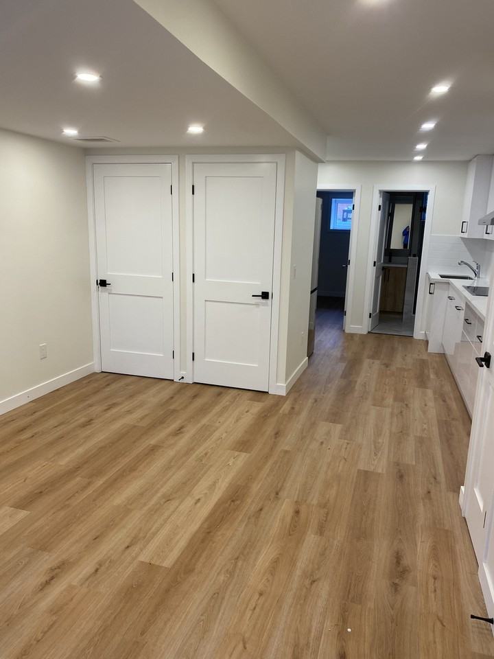 188 Atlas Ave - Photo 3 of 13