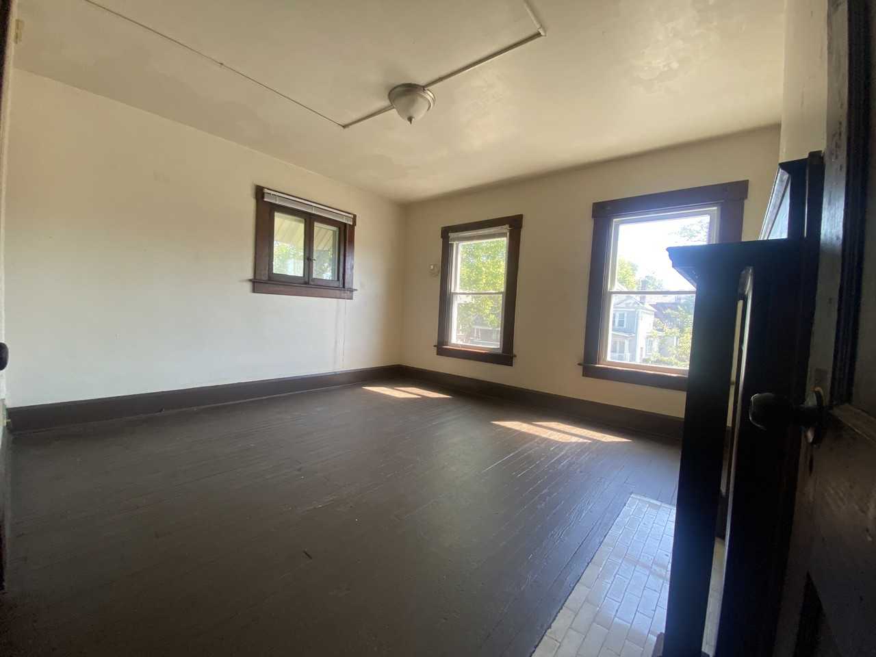 2245 Summit St #2 - Photo 3 of 17