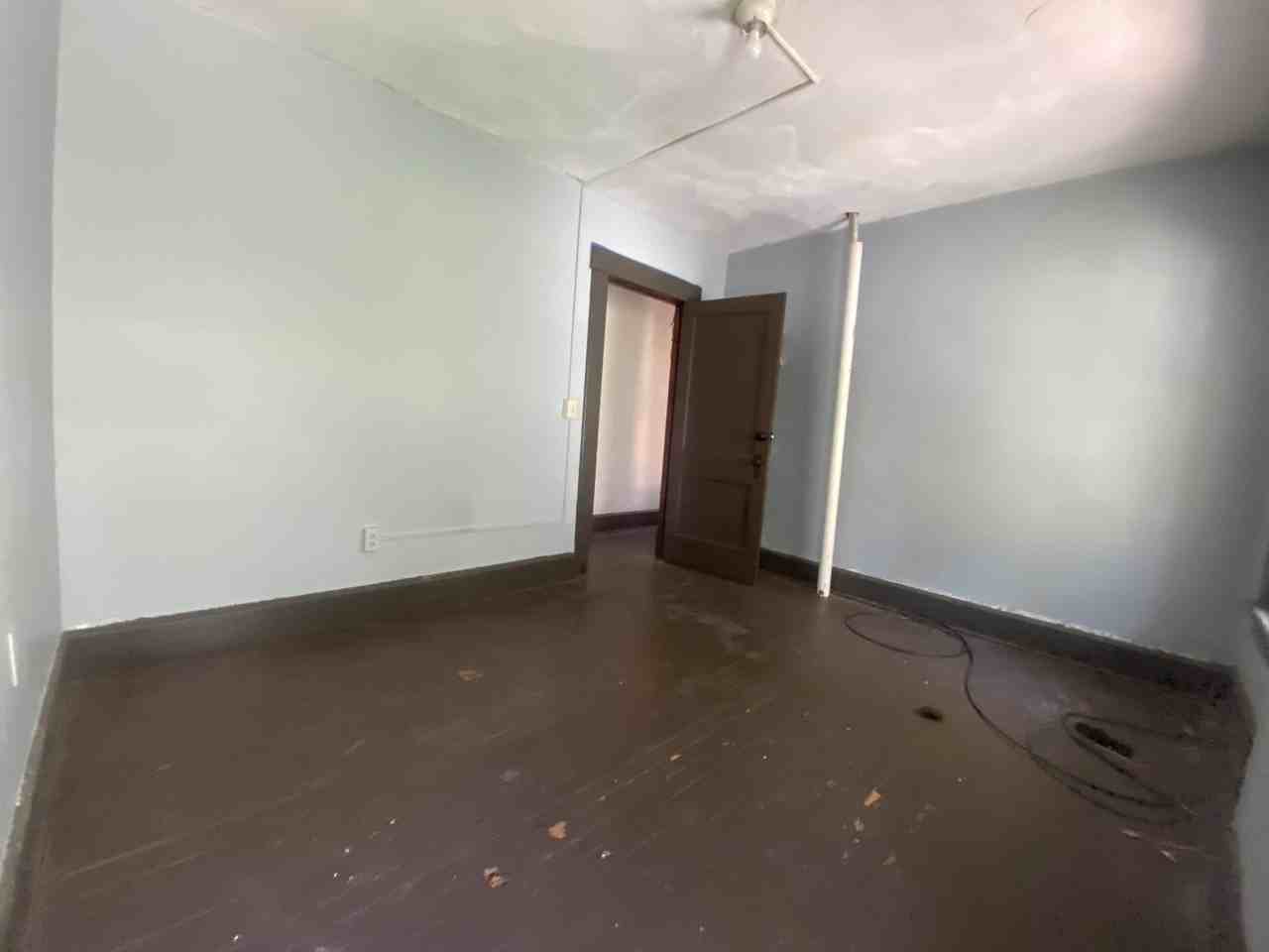 2245 Summit St #2 - Photo 3 of 17