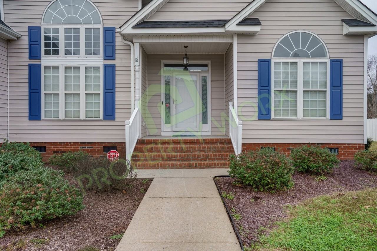 3913 Green Pastures E - Photo 3 of 32