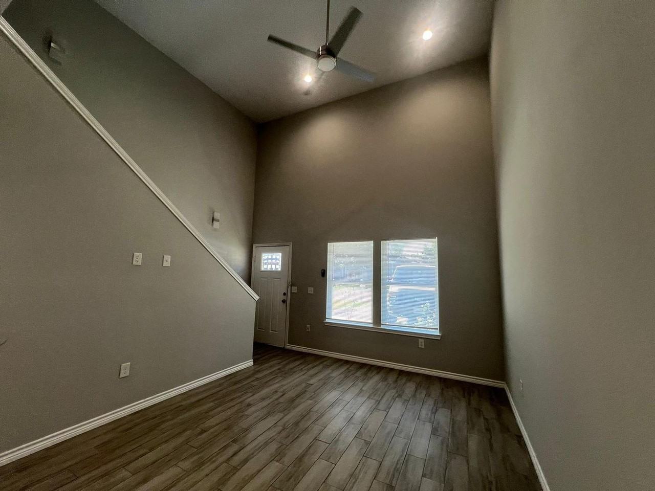 16871 W Ivanhoe - Photo 4 of 11
