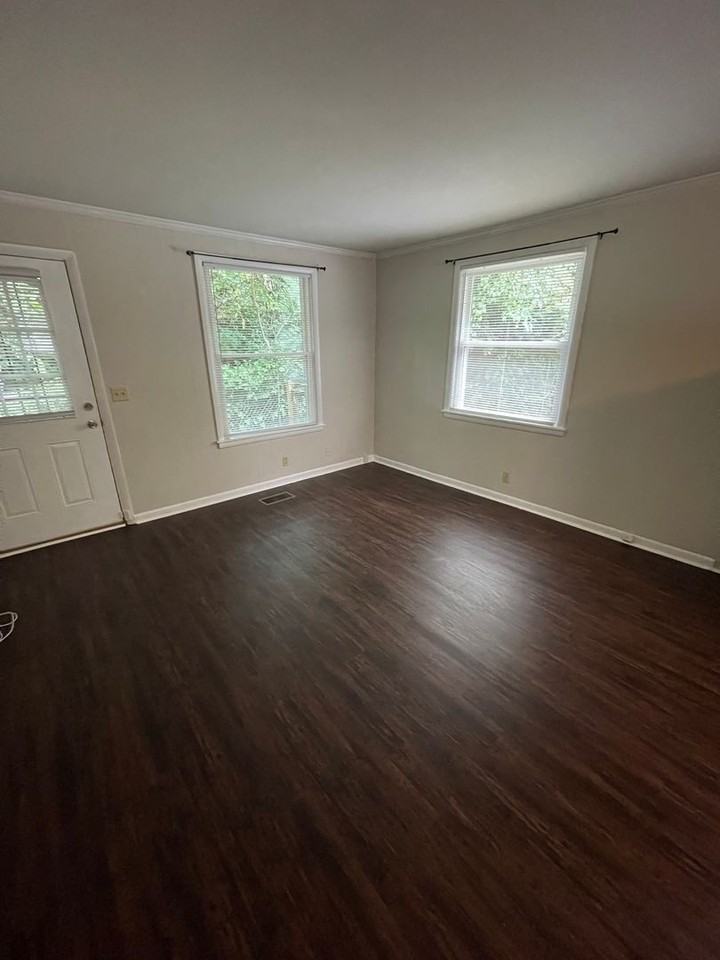 144B 37th Ave N - Photo 3 of 11