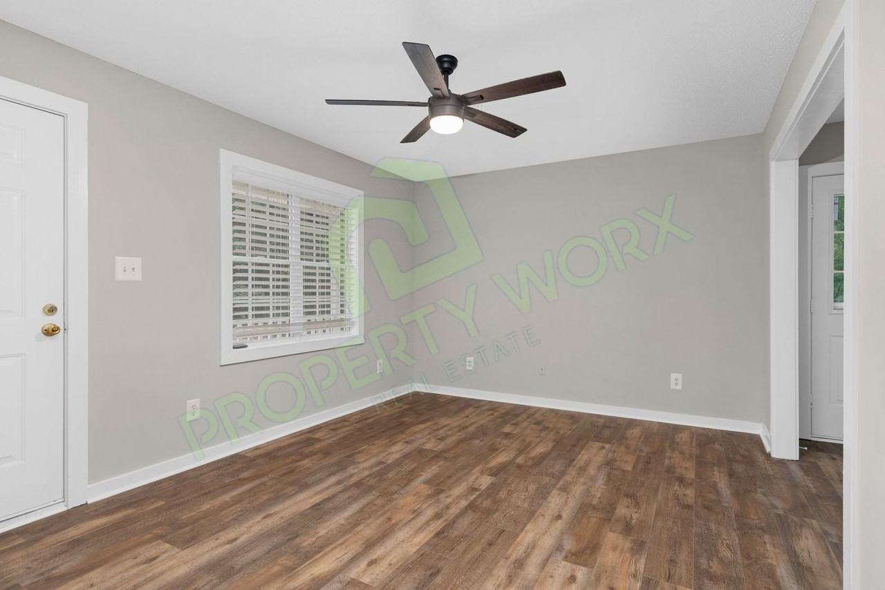 3877 Collie Rd - Photo 3 of 22