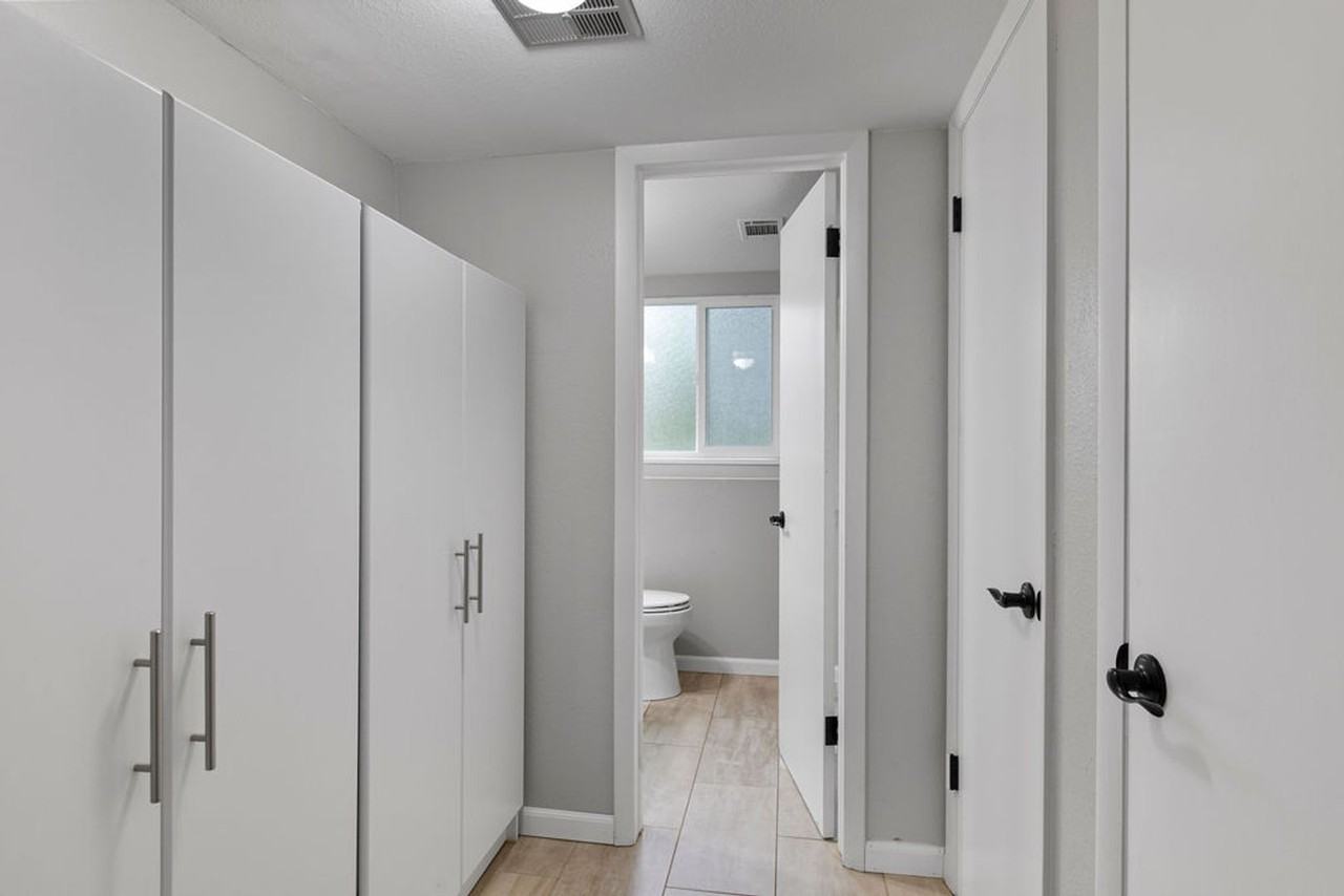 1930 Constitution Ave - Photo 5 of 44