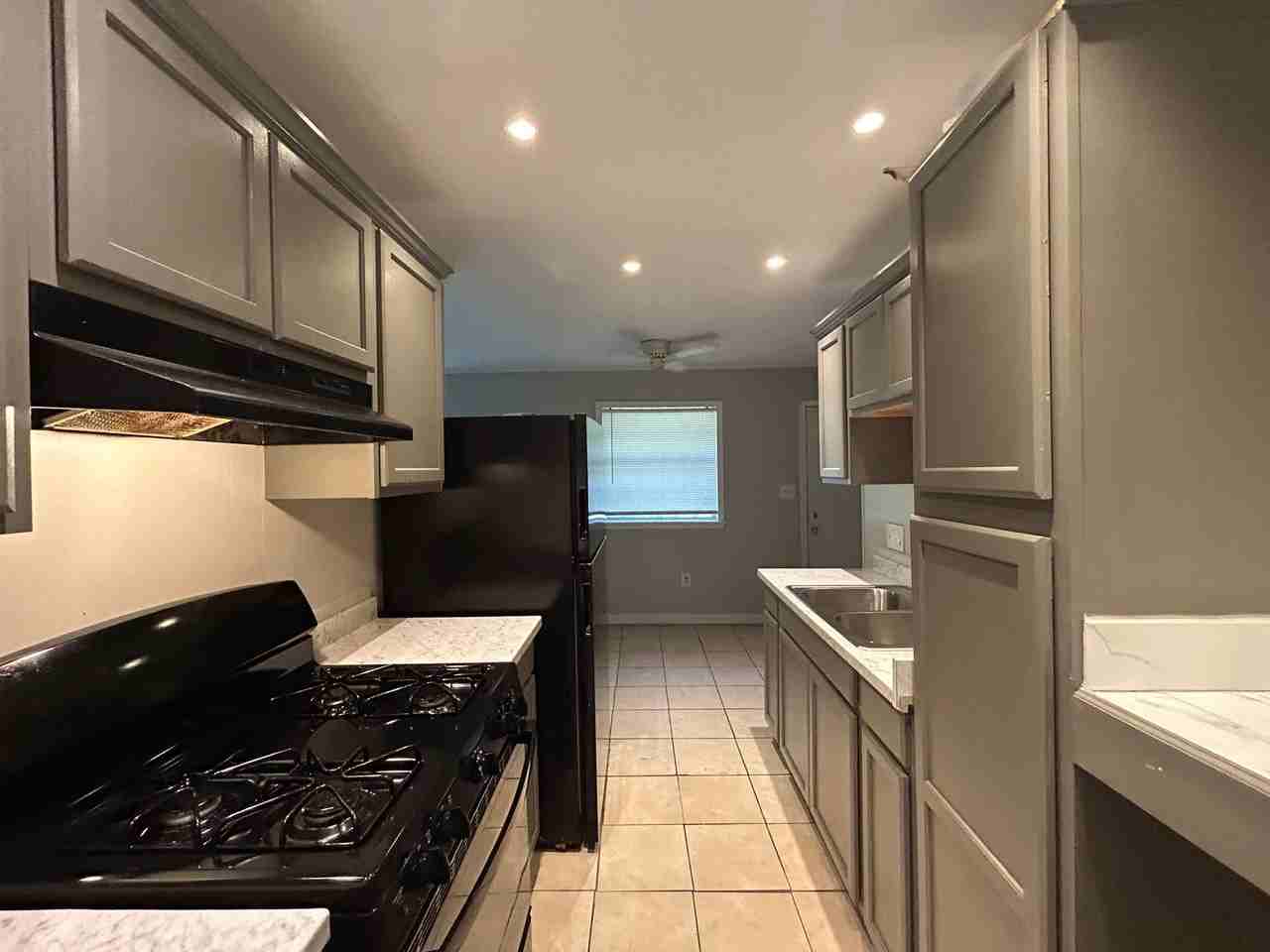 6448 Lyndon B Johnson Dr - Photo 3 of 9