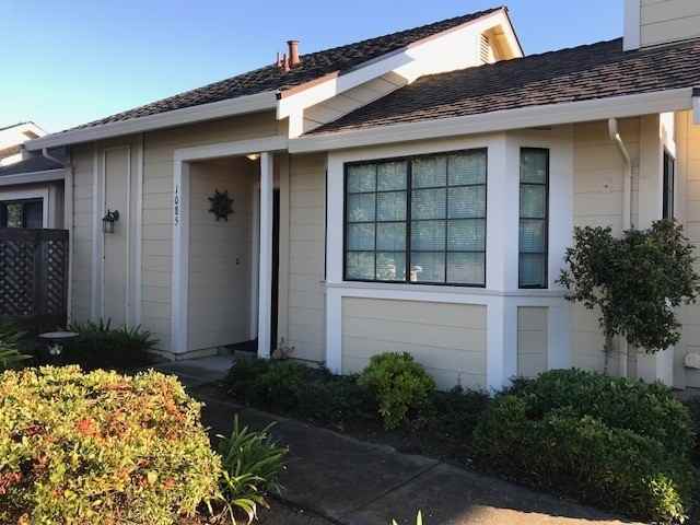 1085 Highlander Dr - Photo 2 of 37